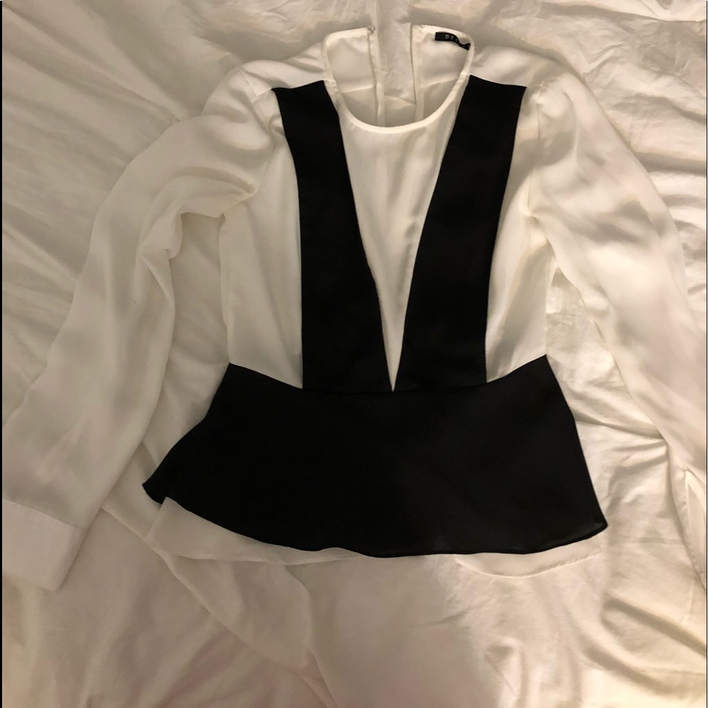 Beautiful DECKER BLOUSE SIZE S
